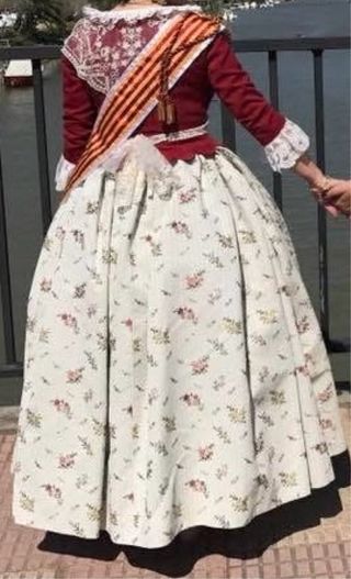 Traje de Fallera