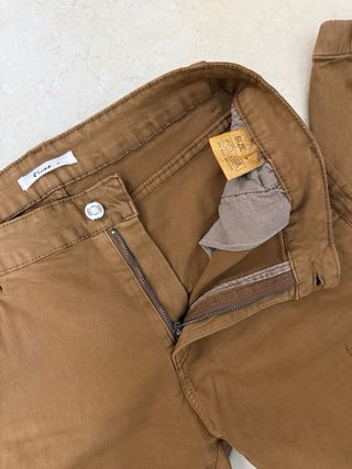Pantaloni cargo elasticizzati marrone
