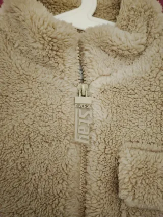 Sudadera crop Bershka pelillo beige S