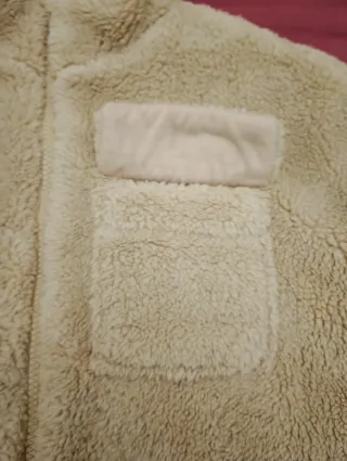 Sudadera crop Bershka pelillo beige S