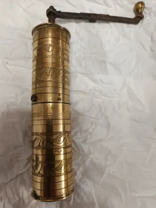 Macina caffè in ottone