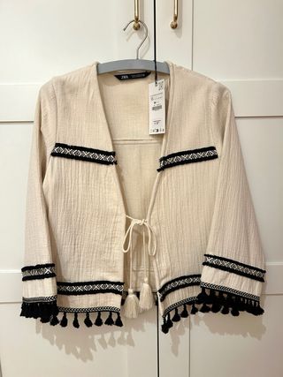 Chaqueta Zara bordada flecos XS