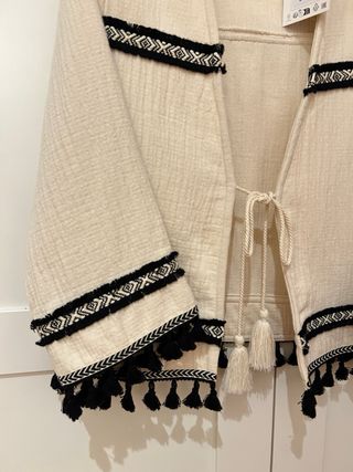 Chaqueta Zara bordada flecos XS