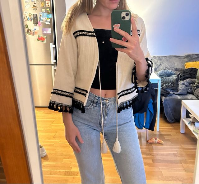 Chaqueta Zara bordada flecos XS