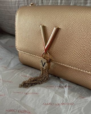 Bolso Clutch Mario Valentino Dorado