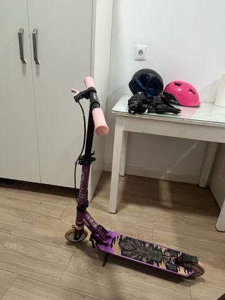 Patinete Oxelo con protecciones