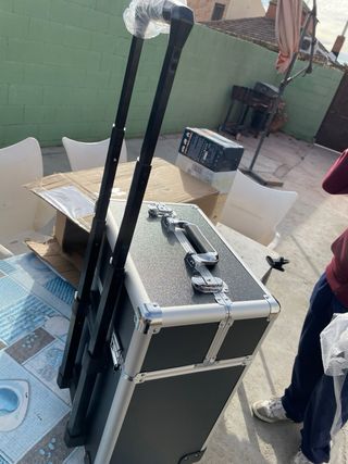 Maletín de maquillaje con ruedas