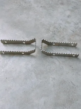 2 Estriberas Quad Metal