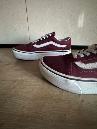 Zapatillas Vans plataforma burdeos
