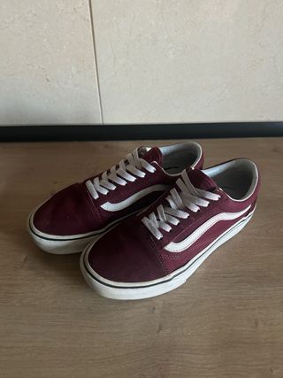 Zapatillas Vans plataforma burdeos