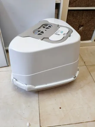 Box per sabbia per gatti ad angolo