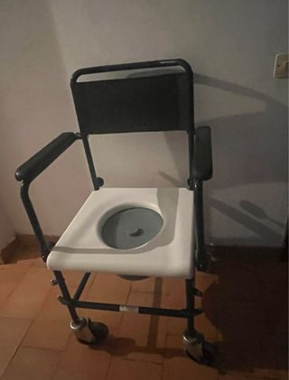 silla de ruedas para ducha o WC