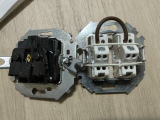 Enchufe y Doble Interruptor Simon