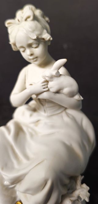 Benacchio Triade – Scultura in porcellana biscuit