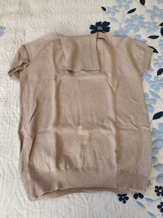 Jersey Mango cuello alto manga corta beige