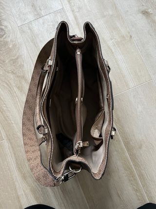 Bolso Guess Marrón y Blanco