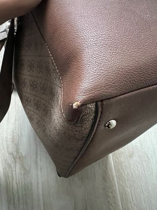 Bolso Guess Marrón y Blanco