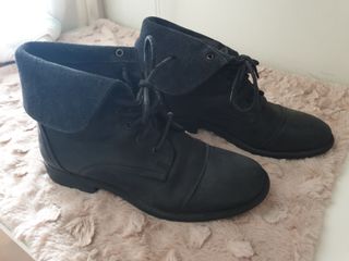 Scarponcino donna Bata pelle nero n.39