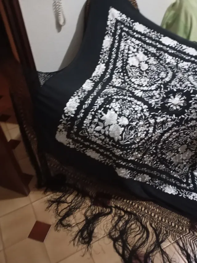 Mantón Manila Bordado  Mano Seda Antiguo como nuev
