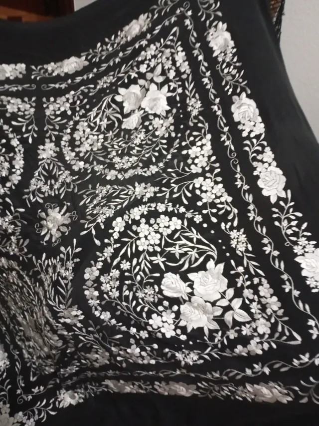 Mantón Manila Bordado  Mano Seda Antiguo como nuev