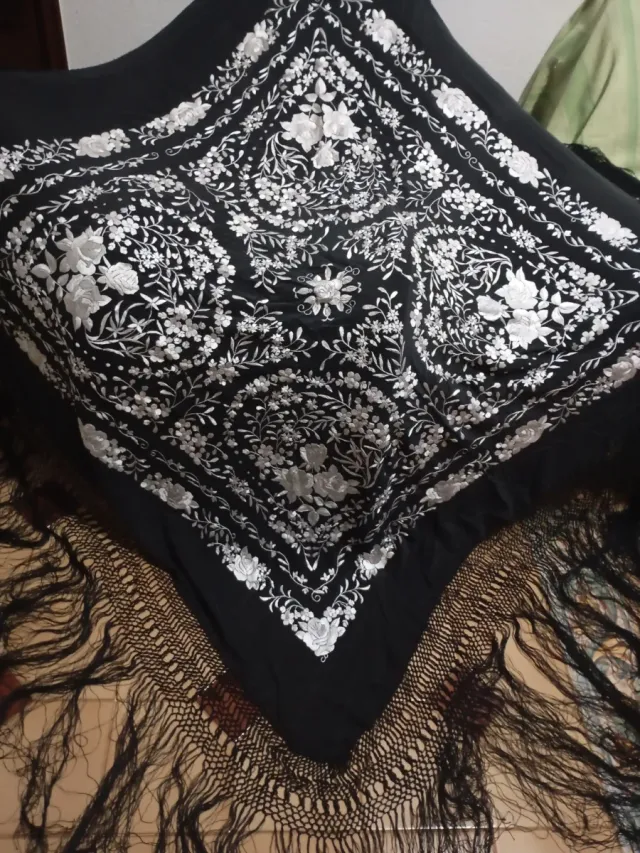 Mantón Manila Bordado  Mano Seda Antiguo como nuev
