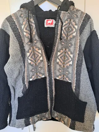 Chaqueta Artesanal Lana hecha en Ecuador