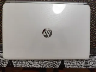 Ordenador portátil HP Plata y Blanco