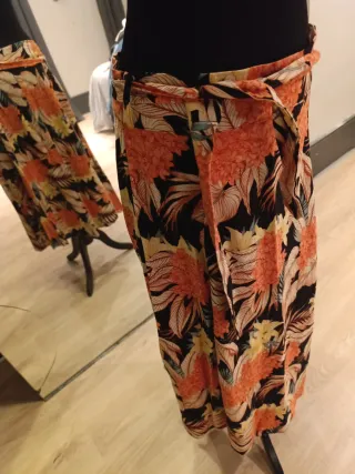 Falda larga estampada tropical