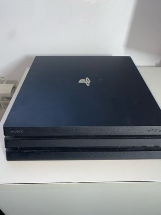 Consola PS4 Pro Negra + Juego GTA V