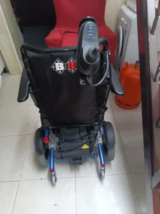 Silla de ruedas eléctrica poco uso