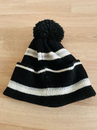 Gorro de lana con pompon
