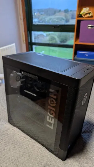 Torre Gaming Lenovo Legion sin sistema operativo