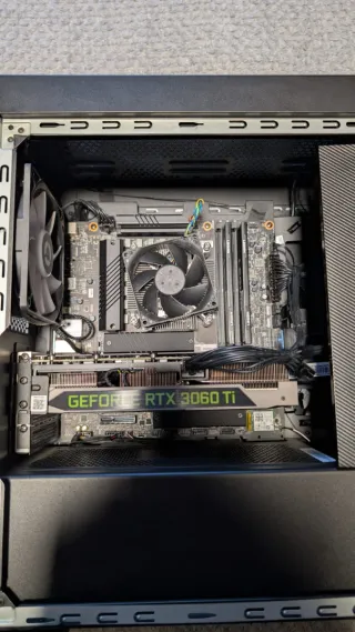 Torre Gaming Lenovo Legion sin sistema operativo