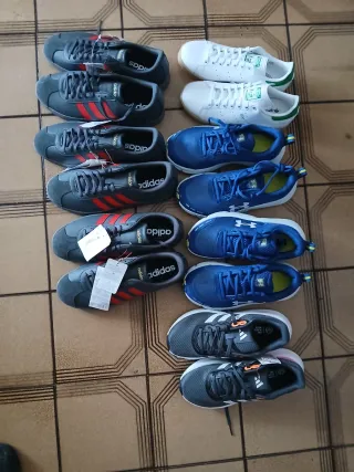 Lote Zapatillas Adidas Grises y Rojas