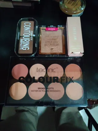 Lote maquillaje: Bronceador polvo y barra nuevos