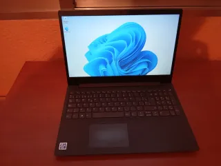 Portátil Lenovo IdeaPad 3 Negro