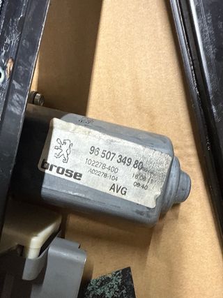 Elevalunas Delantero Izquierdo Peugeot 607