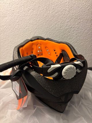 Casco de bicicleta negro