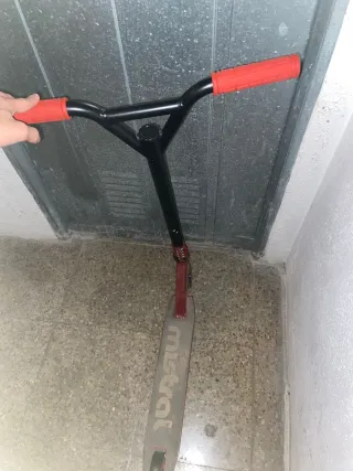 Patinete infantil Mistral rojo y negro