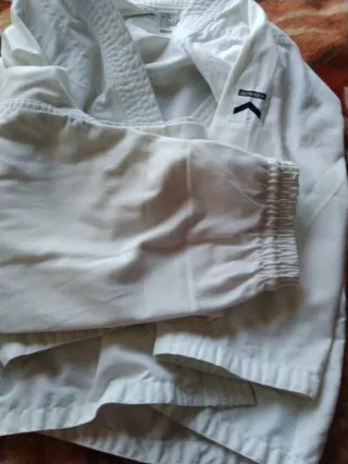 Kimono Karate Outshock Blanco
