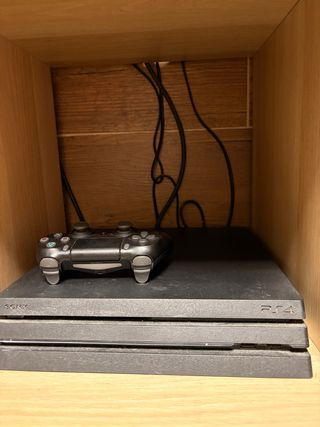 PS4 Pro + Mando Negro