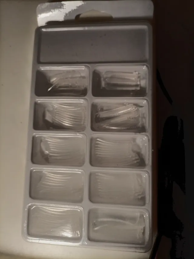 Dual form per ricostruzione unghie