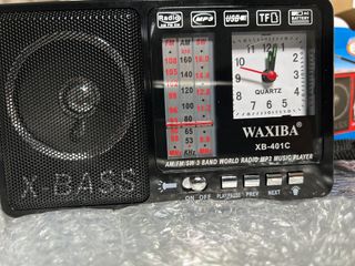 Rádio Portátil Waxiba XB-401C AM/FM/SW