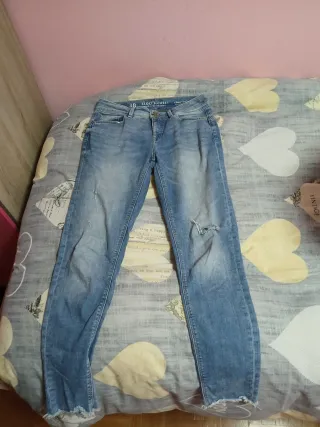 Pantalones vaqueros ajustados Clockhouse talla 38