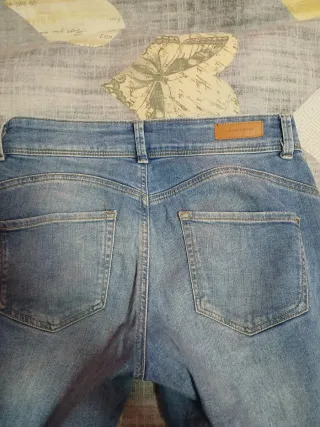 Pantalones vaqueros ajustados Clockhouse talla 38