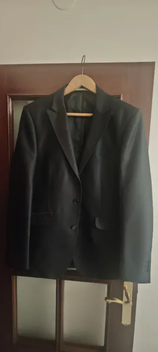 Traje negro hombre