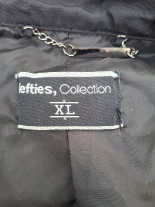 Chaquetón cortavientos T XL. Medidas en descripció