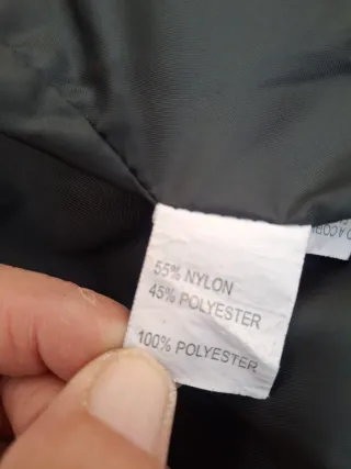 Chaquetón cortavientos T XL. Medidas en descripció