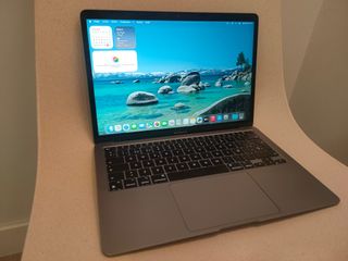 MACBOOK AIR M1 16 GB RAM 256 SSD