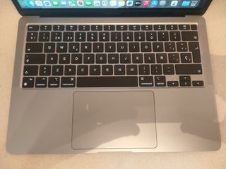 MACBOOK AIR M1 16 GB RAM 256 SSD
